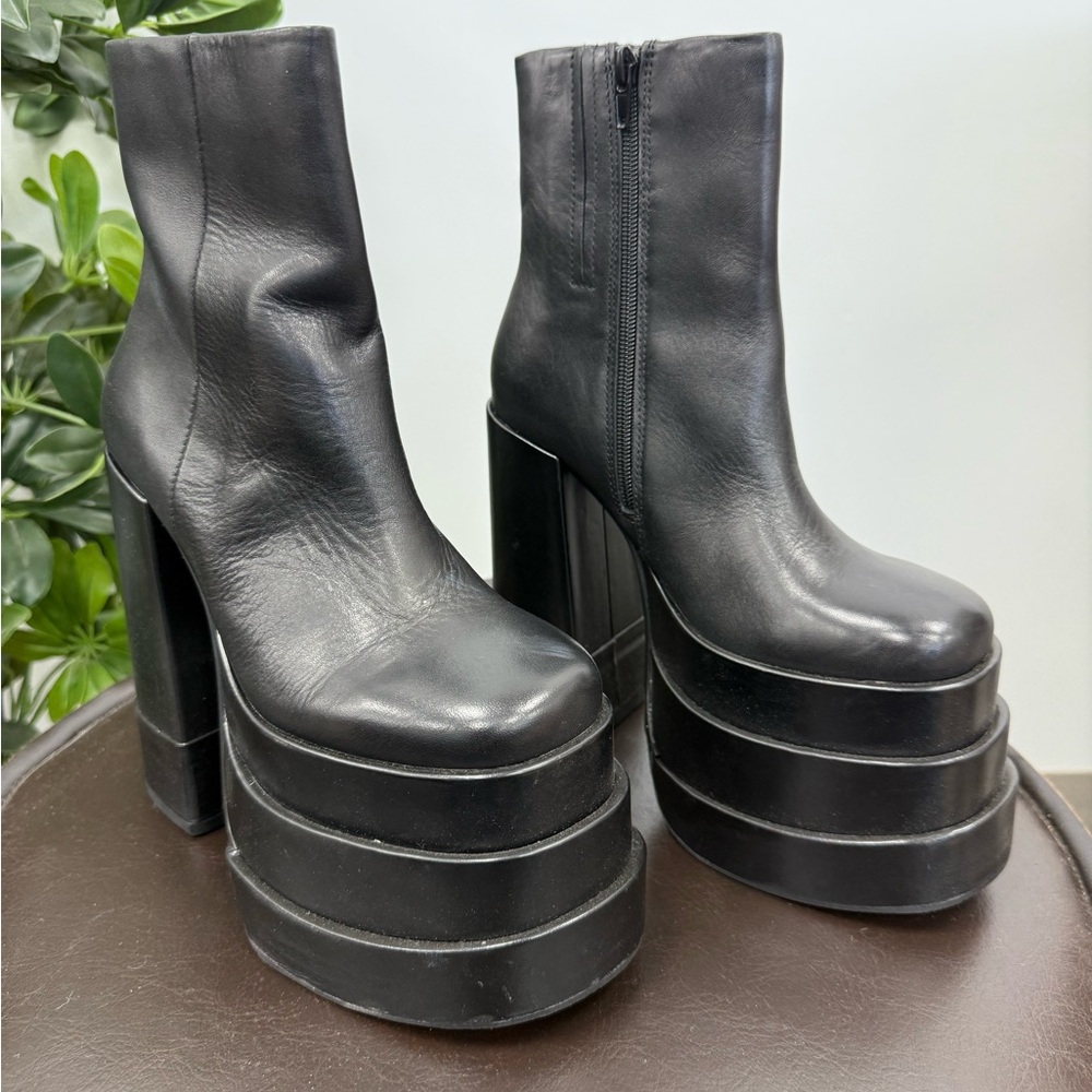Steve Madden Cobra Black Platform Boots - Picture 2 of 8
